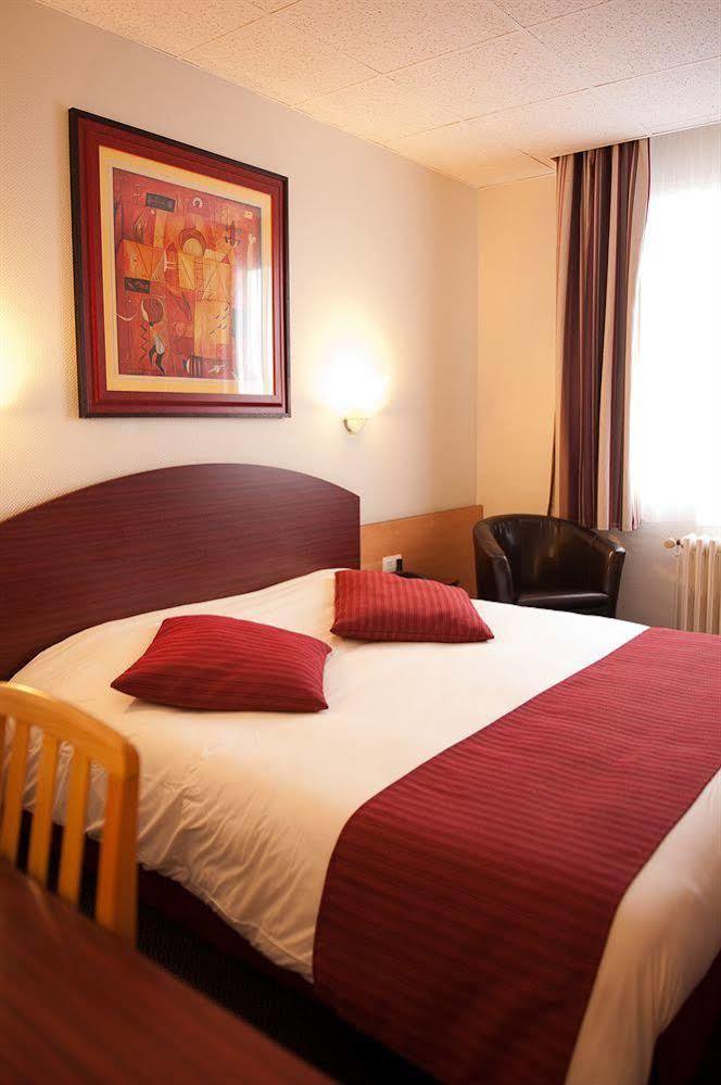Hotel Escale Oceania โลริอ็อง ภายนอก รูปภาพ